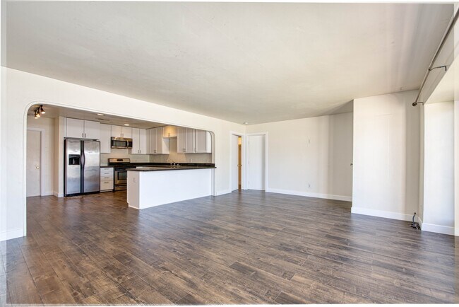 Building Photo - 6141 Dorothy Dr