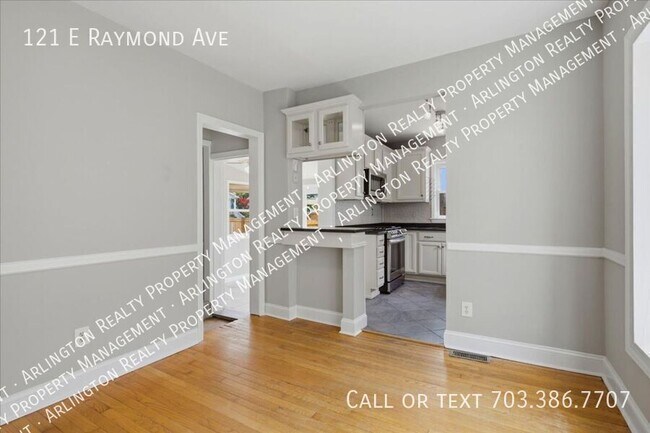 Building Photo - 121 E Raymond Ave