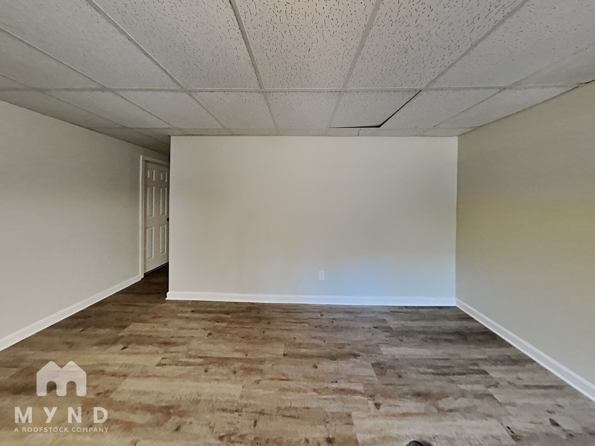 Building Photo - 3640 Willow Tree Cir