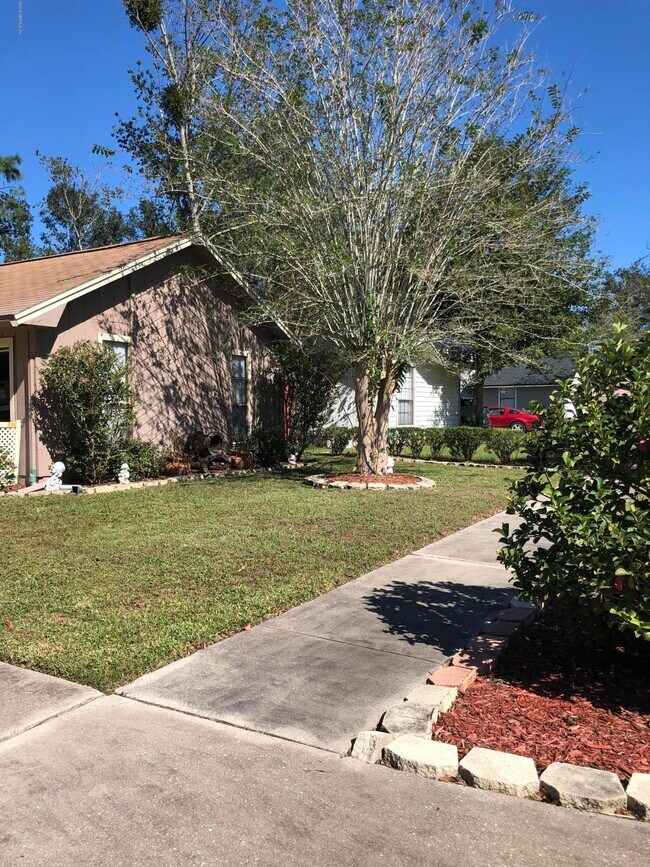 Building Photo - 8179 Crosswind Rd