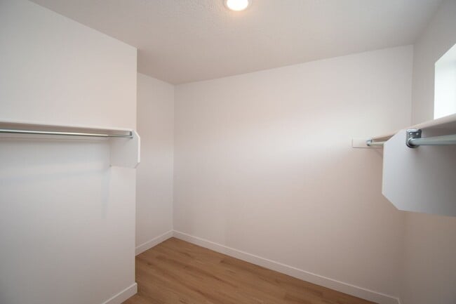 Building Photo - BRAND NEW 2 Bedroom Home in Millcreek!!