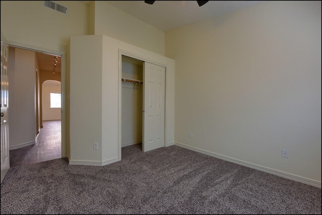 Building Photo - 7077 Luz De Sol Dr