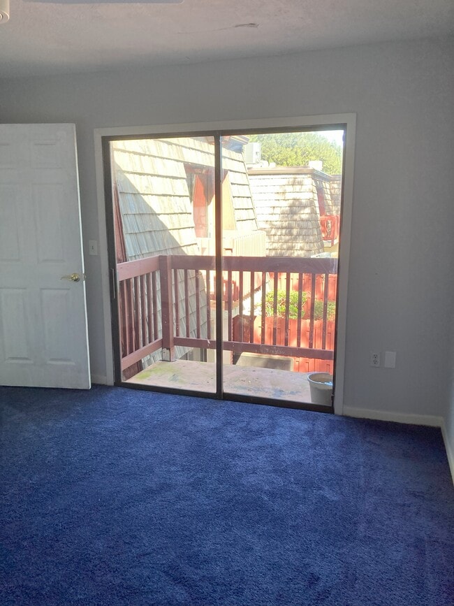 Building Photo - 46 Piney Branch Way