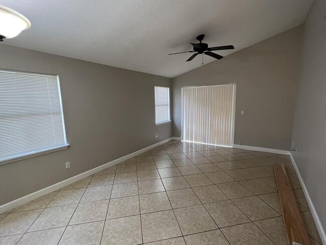 Building Photo - 11644 Sarita Ct