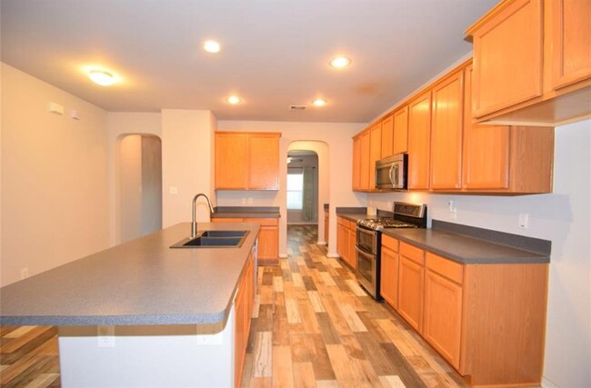 Building Photo - 10007 Blissfull Valley Ln