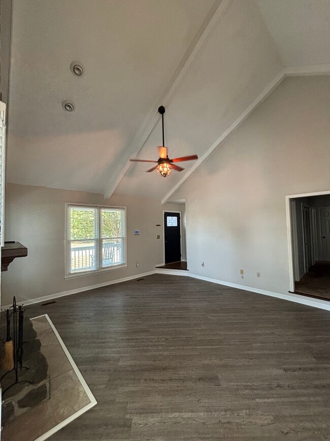 Building Photo - 357 Mansfield Cir