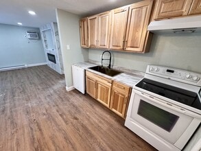 Building Photo - 800 S Westland Dr