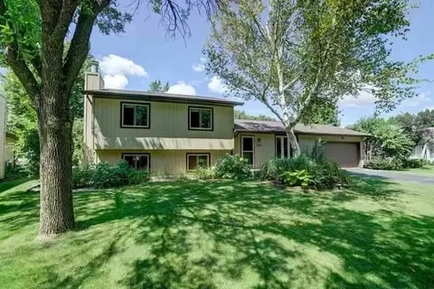 Building Photo - 2922 Greenway Trl