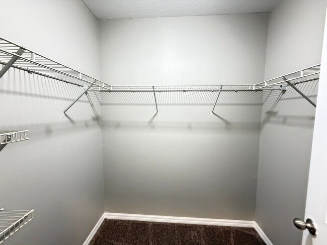 Building Photo - Wonderful 3 Bedroom, 2 Bathroom SMART Home in Wildwood!!