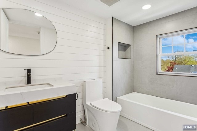 Building Photo - 648 E Broad St