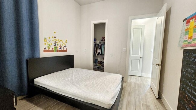 Building Photo - 349 Bright Sky Dr