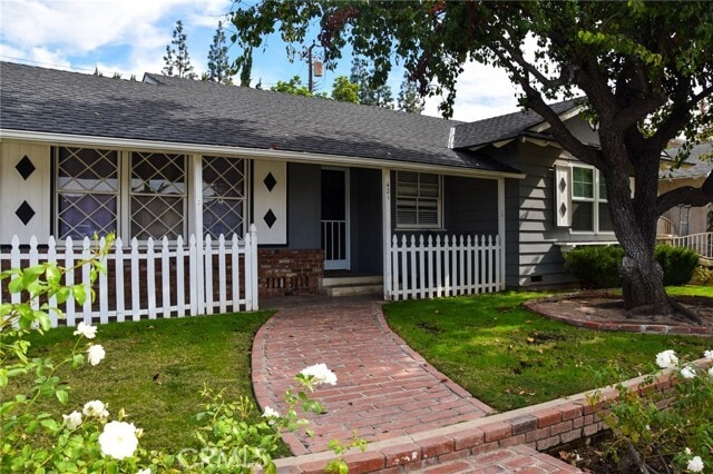 Building Photo - 421 N Park Ln