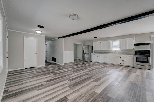 Building Photo - 3 bed 2 bath home in Choctaw,ok