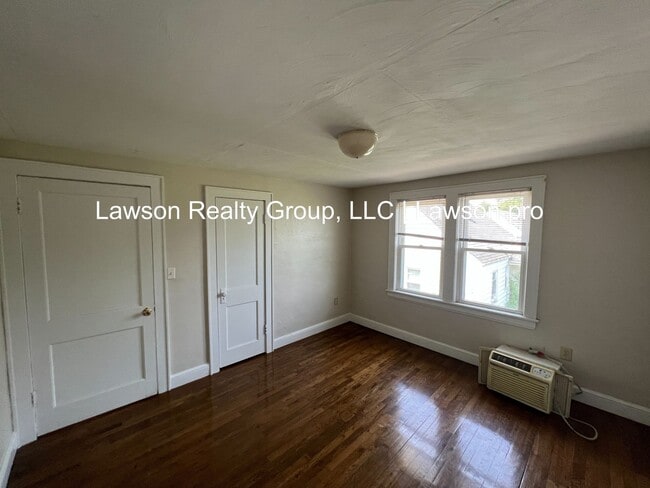 Building Photo - Fauquier 1022-1024