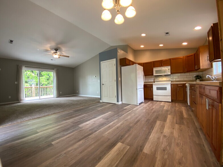 Open floor plan - living to kitchen - 12 Brookside Cir