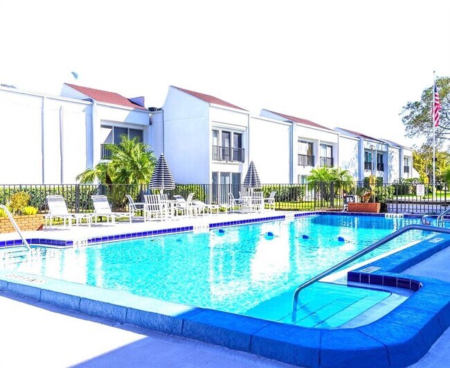 Building Photo - 2060 Marilyn St