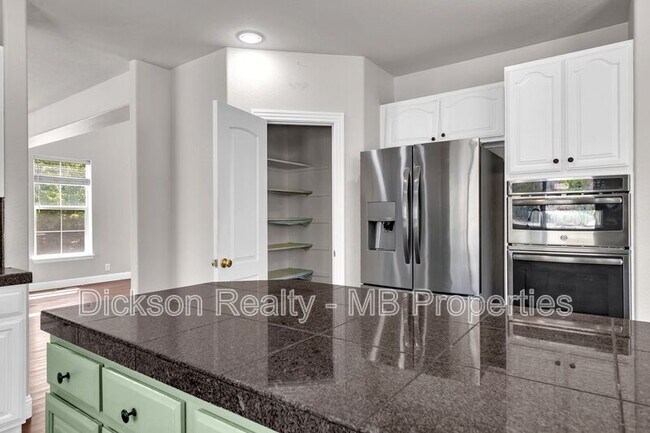 Building Photo - 7117 Heatherwood Dr