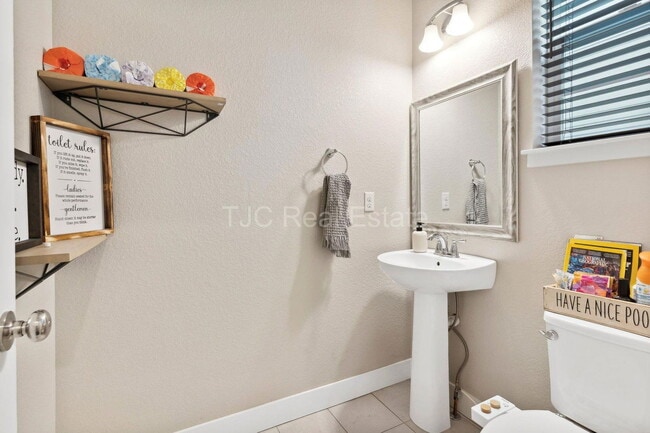 Building Photo - 8890 Yates Dr