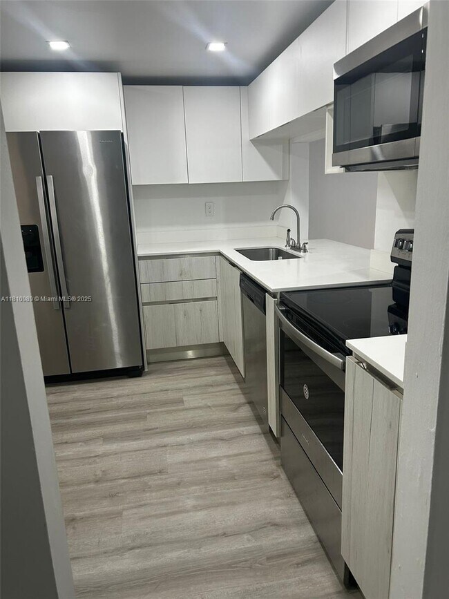 Building Photo - 8045 SW 107th Ave