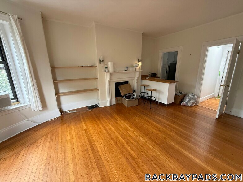 Building Photo - 429 Marlborough St