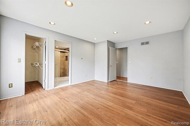 Building Photo - 4222 Breckenridge Dr