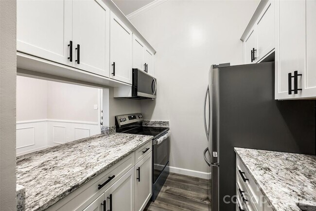 Building Photo - 4158 Charlotte Hwy