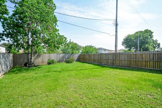 Building Photo - 5204 Breckenridge Dr