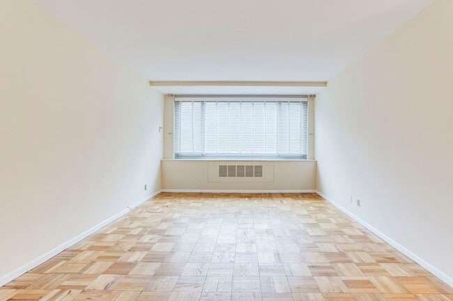 Building Photo - 4200 Cathedral Ave NW