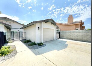 Building Photo - AVAILABLE NOW!! 3 Bedroom/ 2 Bathroom Duplex in Cathedral City!