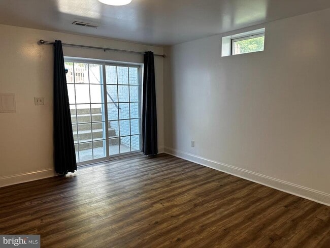 Building Photo - 6723 Averett Ct