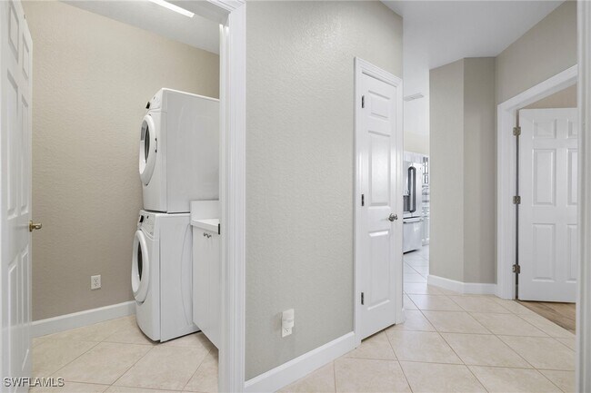 Building Photo - 9520 Cypress Hammock Cir