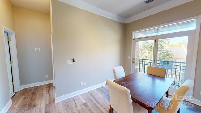 Building Photo - 785 Garden District Dr