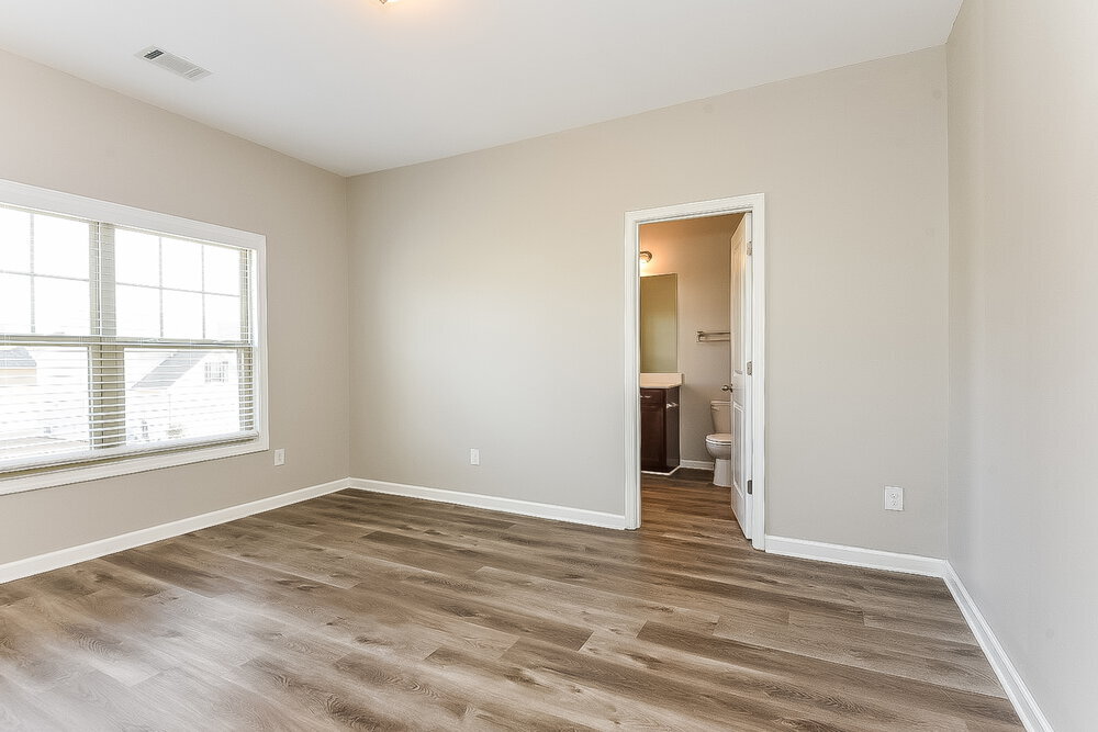Building Photo - 4640 Settlers Grove Rd