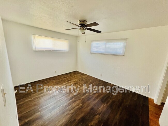 Building Photo - 1129 Georgia St SE