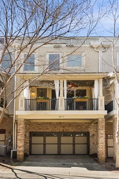 Building Photo - 395 Laurent St NW