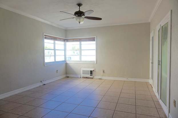 Building Photo - 2444 Flamingo Pl