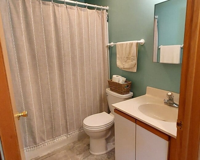 Building Photo - Great Single Family Home in North Hudson