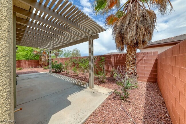 Building Photo - 5318 Hollymead Dr