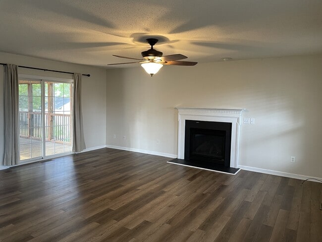 Building Photo - 346 Cresthaven Dr