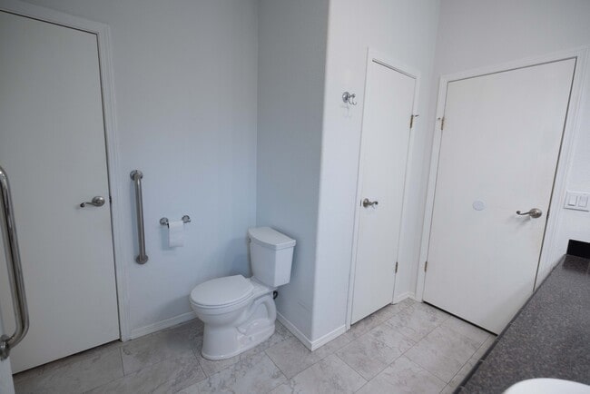 Building Photo - 2255 Fuller Ln