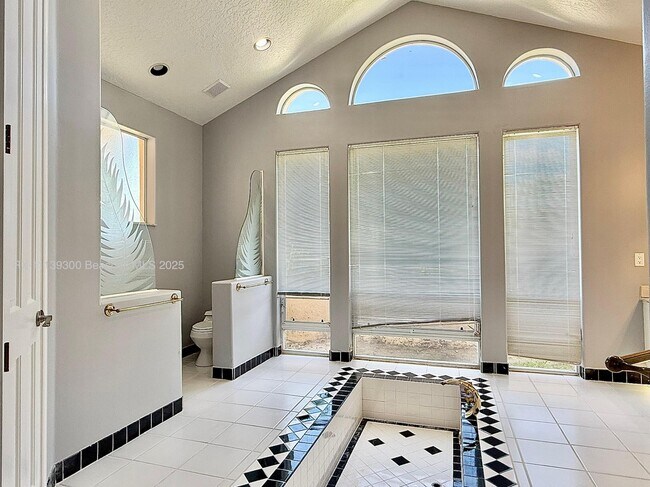 Building Photo - 400 Corsair Dr