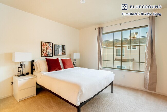 Building Photo - 354 Montecito Way