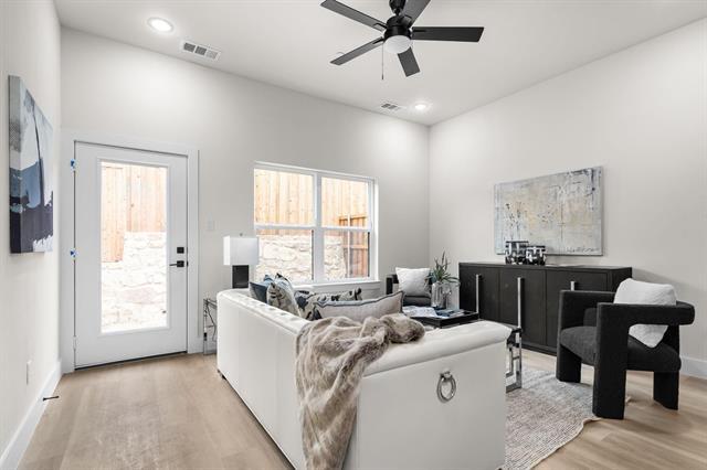 Building Photo - 2340 Alsiddiq Dr