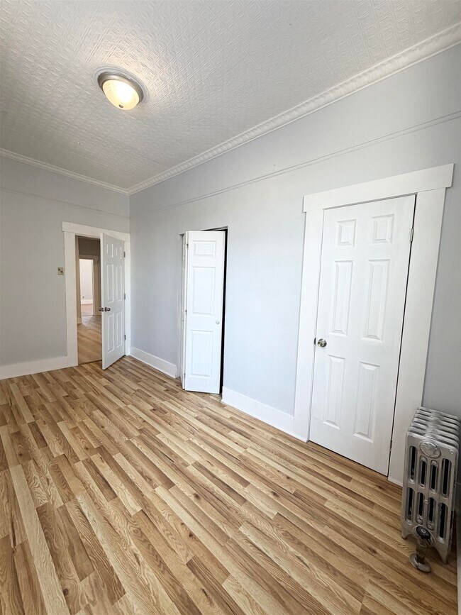 Building Photo - 1218 13th St