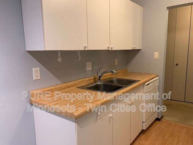 Building Photo - 8045 Xerxes Ave S