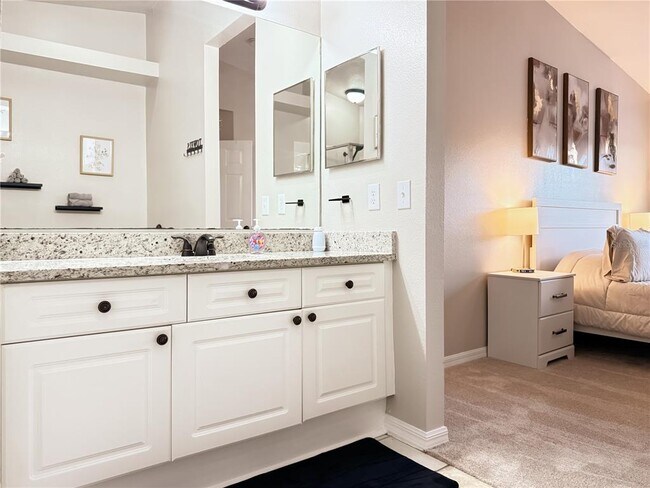 Building Photo - 223 Coco Plum Dr