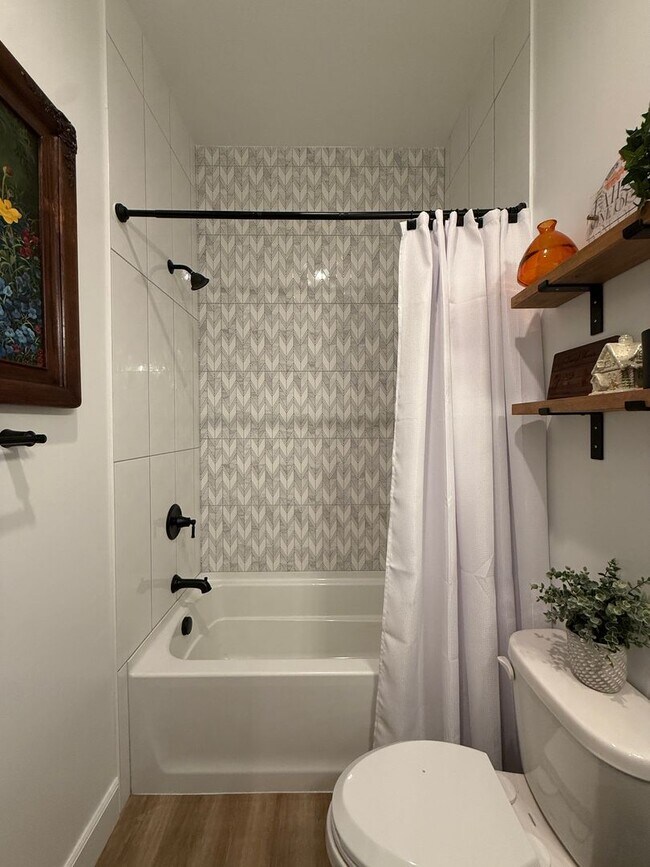 Building Photo - Executive Single-Story Living in Vintage Ranch/Rice Ranch Community