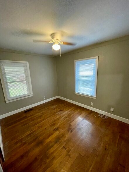Bedroom 1 - 301 N Kirkman St