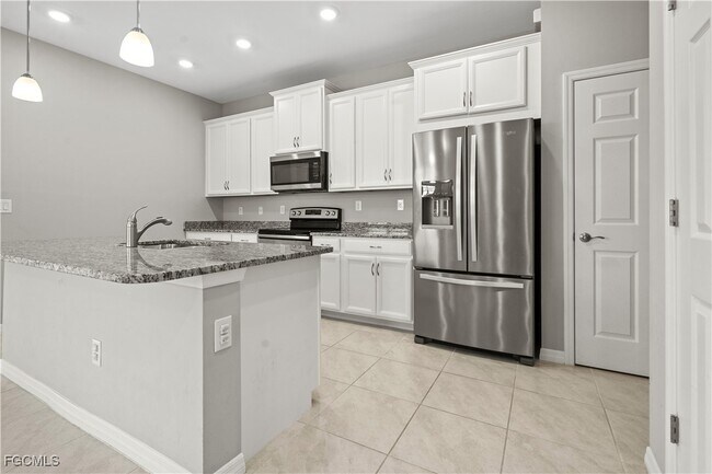 Building Photo - 4165 Bloomfield St