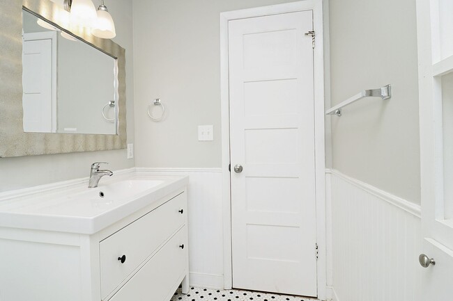 Building Photo - Charming Fry's Spring Home, Pre-Wired For ...